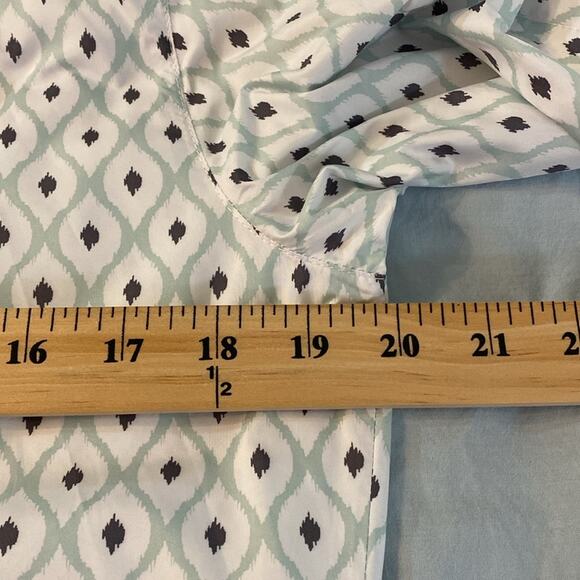 Peter Millar Ripstop Lightweight Quarter Zip Hooded Jacket - Picture 5 of 8